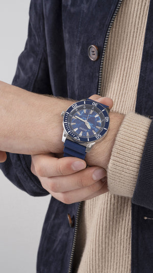 Guess Gents 10mmmm Case Thickness Wristwatch Additional View