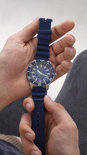 Guess Gents 50 m (5 ATM) Water Resistance Wristwatch Additional View