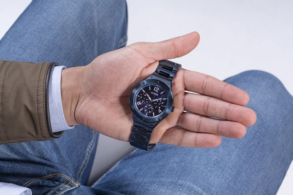 Guess Gents 50 m (5 ATM) Water Resistance Watches Additional View