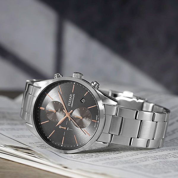 Pulsar Gents Silver Quartz Watch Secondary View